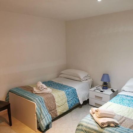 Relais Maria Luisa Locazione Turistica Di Simona Capaccio Bed & Breakfast ฟิวมิชีโน ภายนอก รูปภาพ
