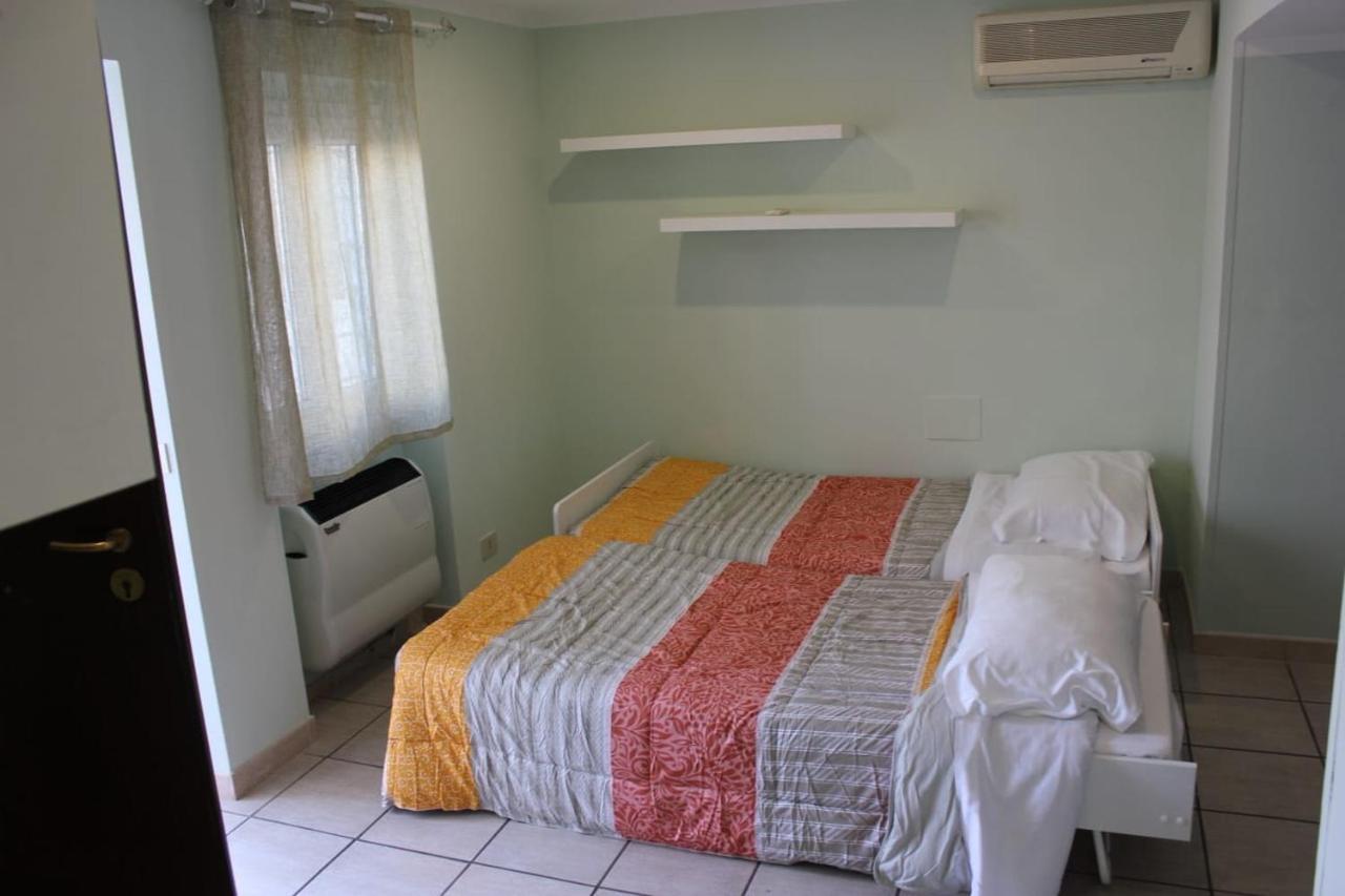 Relais Maria Luisa Locazione Turistica Di Simona Capaccio Bed & Breakfast ฟิวมิชีโน ภายนอก รูปภาพ