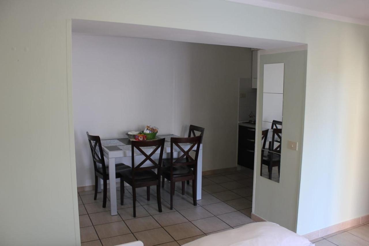 Relais Maria Luisa Locazione Turistica Di Simona Capaccio Bed & Breakfast ฟิวมิชีโน ภายนอก รูปภาพ