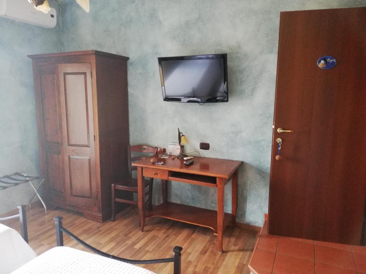 Relais Maria Luisa Locazione Turistica Di Simona Capaccio Bed & Breakfast ฟิวมิชีโน ภายนอก รูปภาพ