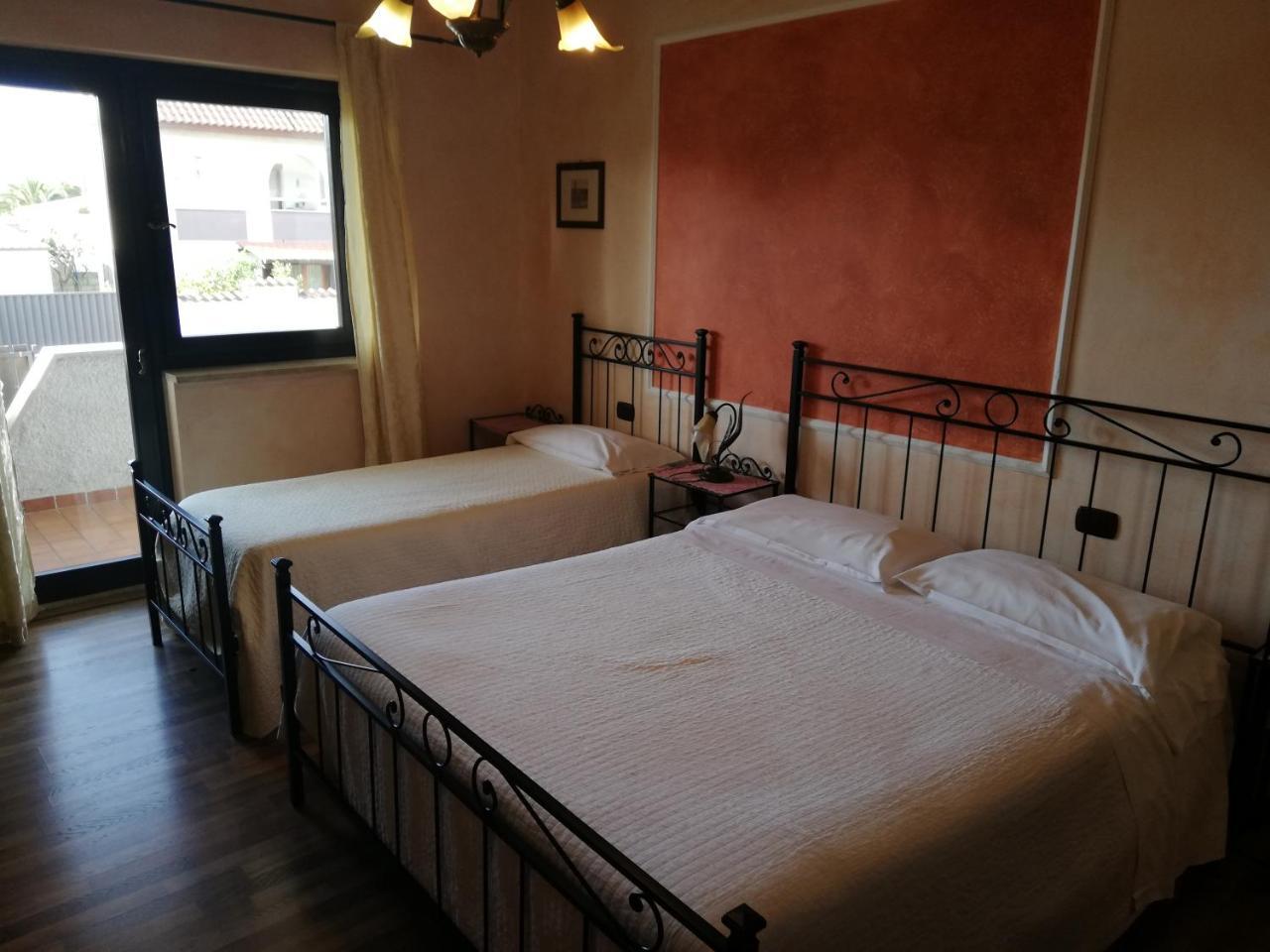 Relais Maria Luisa Locazione Turistica Di Simona Capaccio Bed & Breakfast ฟิวมิชีโน ภายนอก รูปภาพ