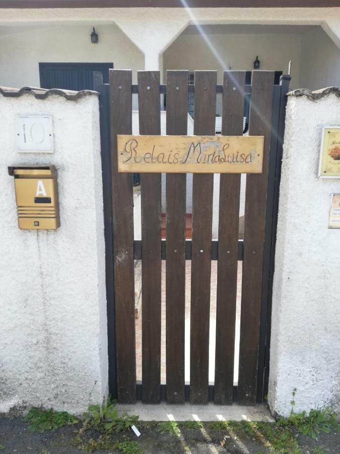 Relais Maria Luisa Locazione Turistica Di Simona Capaccio Bed & Breakfast ฟิวมิชีโน ภายนอก รูปภาพ